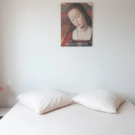 Apartment Nest With View On The Eiffel Tower Paris